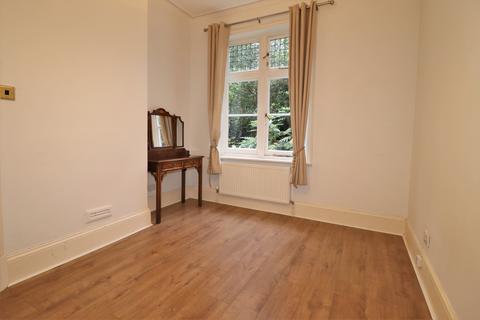 1 bedroom apartment to rent - Ashley Rise, Walton-on-Thames KT12