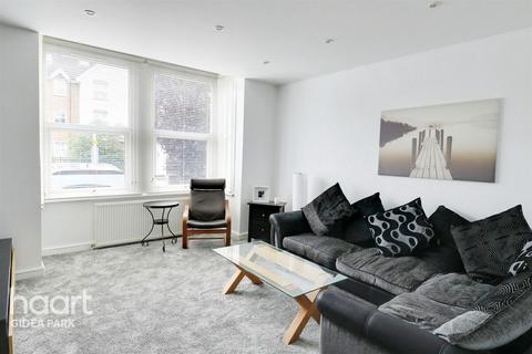 Flat 1, Homeleigh Apartments, 85 Heath Park Road, Romford, RM2 5XA