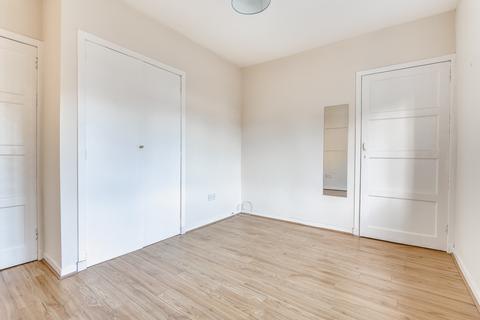 3 bedroom apartment to rent - Dorchester Avenue, Upper Cottage, Kelvindale, Glasgow, G12 0DB