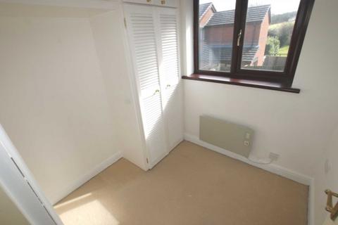 3 bedroom end of terrace house to rent, Maes Alarch, Rhewl, Holywell, CH8 9QA