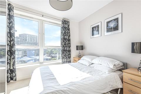 2 bedroom apartment to rent - Station Approach, Woking, Surrey, GU22