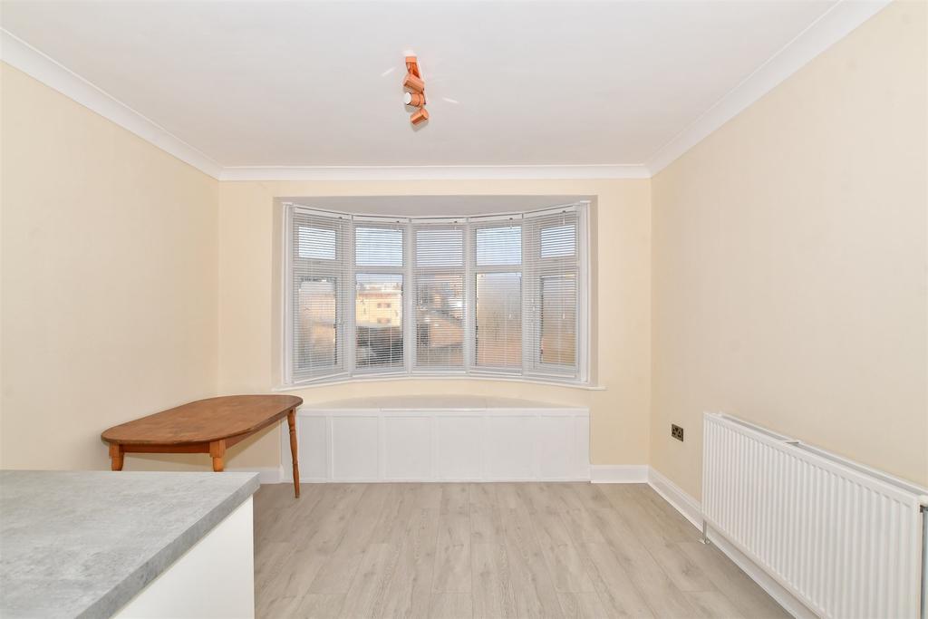 Kitchen/ Dining Room