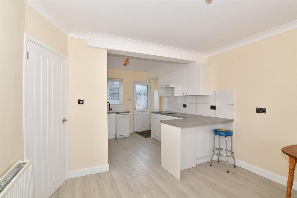 Kitchen/ Dining Room