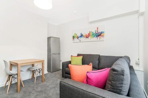 2 bedroom flat to rent - Wapping Lane, London, E1W
