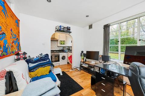 1 bedroom flat for sale - Wyke Road, Raynes Park