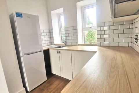 2 bedroom flat to rent, Church Street, Eccles, M30 0BJ