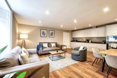 3 bedroom apartment to rent - York Place, Edinburgh, Midlothian, EH1
