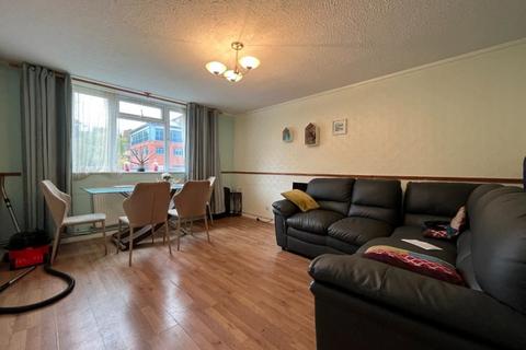 2 bedroom ground floor flat for sale - Marlowes, Hemel Hempstead, Hertfordshire, HP1 1BE
