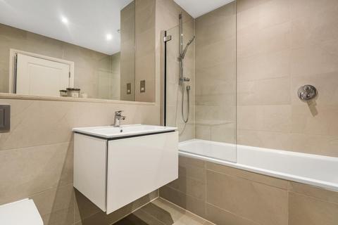 5 Avery Close, Beckenham, BR3 1EL