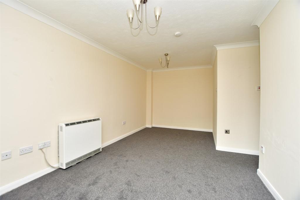 Wickham Close, Newington, Sittingbourne, Kent Studio for sale £130,000