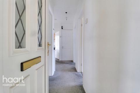 44 Dorking Road, Romford, RM3 9AE