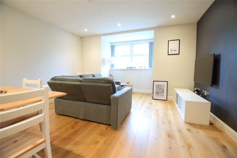 2 bedroom apartment for sale - Elmhurst Court, Heathcote Road, Camberley, Surrey, GU15