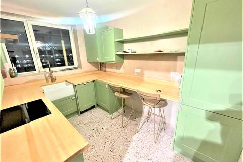 2 bedroom apartment to rent - Hadleigh House, Hadleigh Close, Bethnal Green, London E1