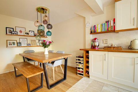 73 Ruskin, Caversham, Reading, RG4 6LF