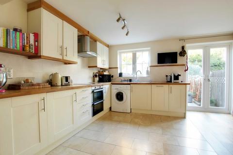 73 Ruskin, Caversham, Reading, RG4 6LF
