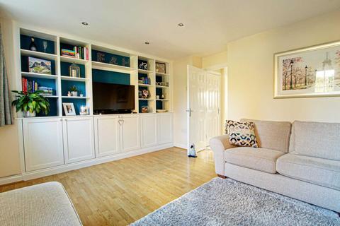 73 Ruskin, Caversham, Reading, RG4 6LF