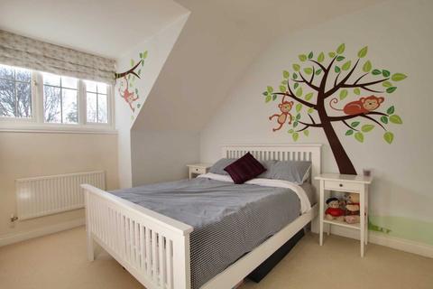 73 Ruskin, Caversham, Reading, RG4 6LF