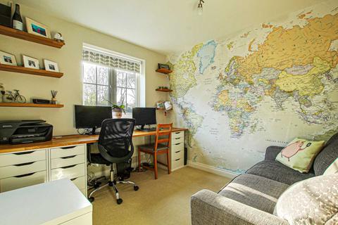 73 Ruskin, Caversham, Reading, RG4 6LF