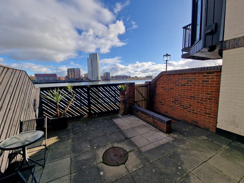 Courtyard Garden