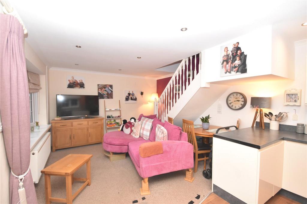 Purley Drive, Bridgwater, Somerset, TA6 2 bed end of terrace house for