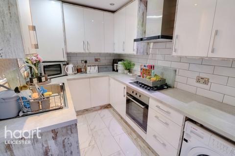 3 bedroom terraced house for sale - Mere Road, Leicester
