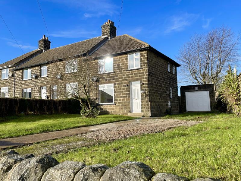 Vale View, Oxspring, South Yorkshire... 3 bed semidetached house £