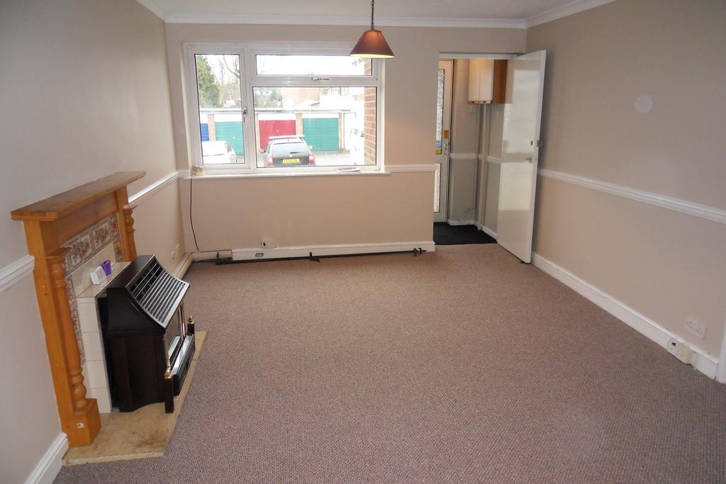 Cherwell Road, Keynsham BS31 2 bed flat £1,050 pcm (£242 pw)
