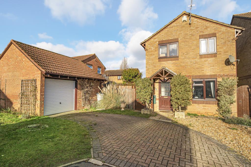Southwold, Bicester, Oxfordshire, OX26 3 bed detached house for sale