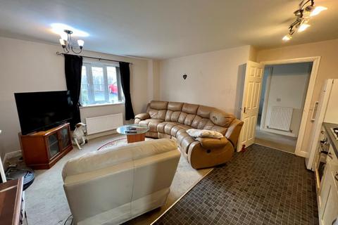 2 bedroom flat for sale - Dog Rose Drive, Bourne, PE10