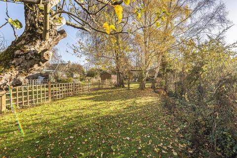 3 bedroom semi-detached house to rent, Yarnton Road,  Kidlington,  OX5