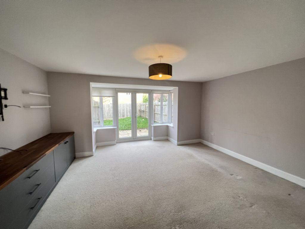 Devana Way, Great Glen, LE8 4 bed semidetached house £1,295 pcm (£