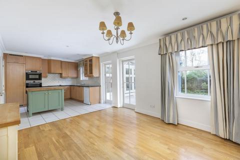 undefined, St Ann's Park, Virginia Water