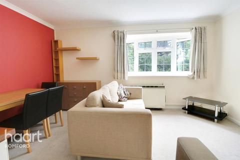 14 Barkwood Close, Romford, RM7 7AG