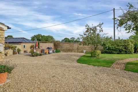 2 bedroom barn conversion for sale - Overgate Road, Swayfield, NG33