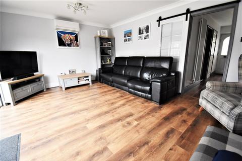 9 Brindles Close, Linford, Stanford-le-hope, SS17 0RS