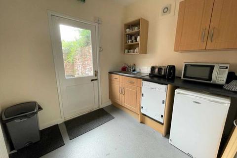 Property to rent, Briardale Road, Mossley Hill