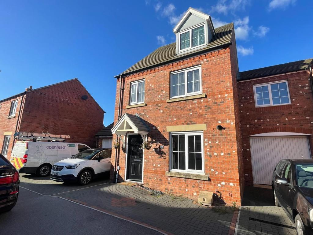 Tyne Close, Spalding, PE11 3 bed semidetached house £235,000