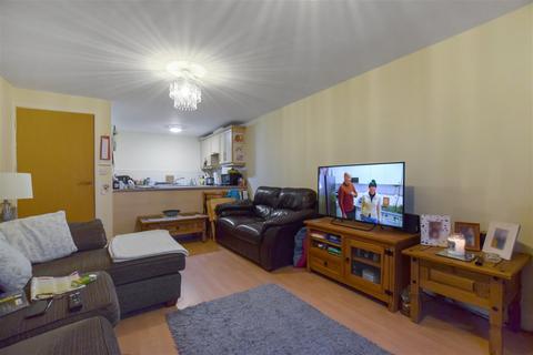 2 bedroom ground floor flat for sale - Trentham Street, Runcorn