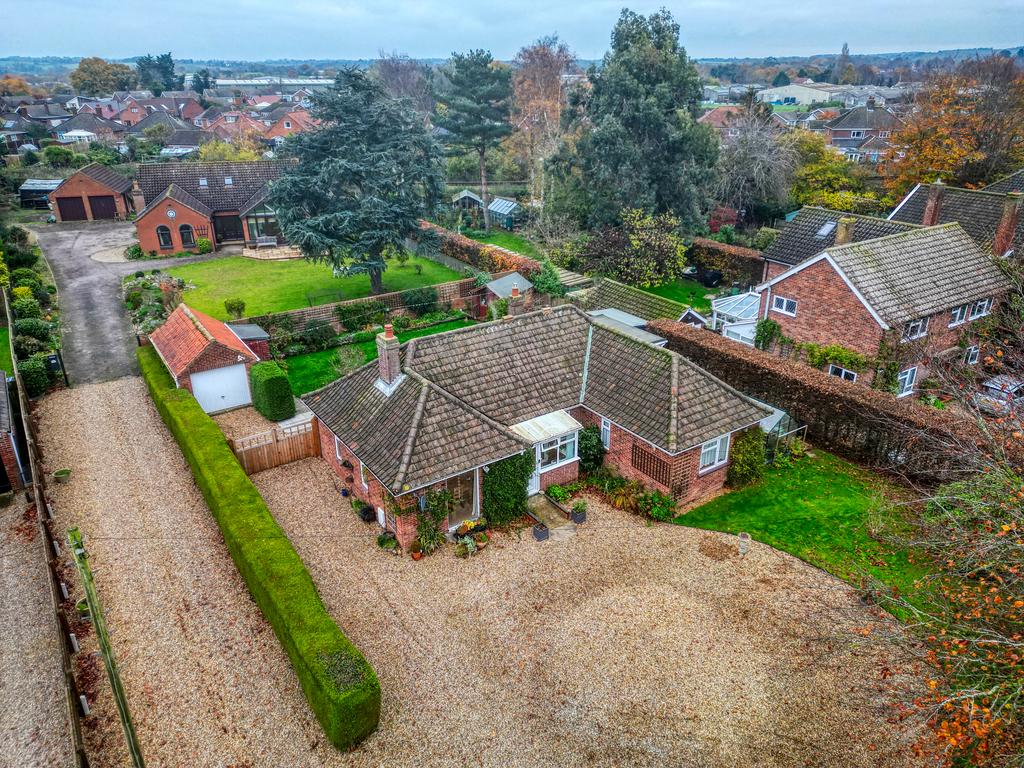 Cromer Road, North Walsham, NR28. 3 bed bungalow for sale £375,000