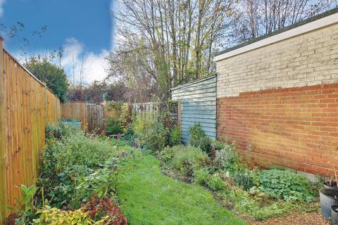 11 Botley Road, Romsey, SO51 5AG