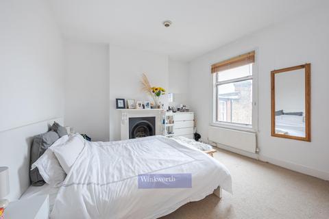 2 bedroom flat for sale - CAMBRIDGE ROAD, SW11