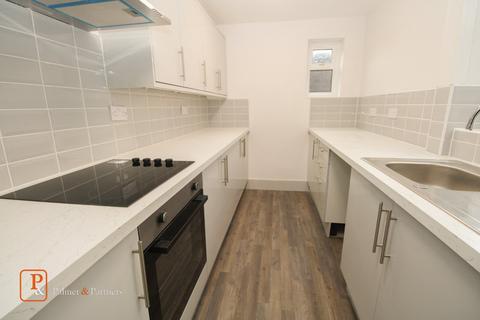 2 bedroom terraced house to rent, King Stephen Road, Colchester, Essex, CO1