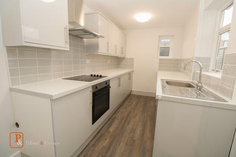 2 bedroom terraced house to rent, King Stephen Road, Colchester, Essex, CO1