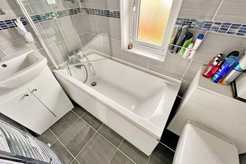 7 Maple Road, Gravesend, DA12 5JR
