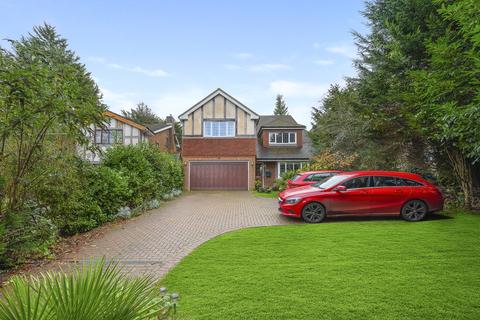5 bedroom detached house for sale - Harestone Hill, CR3