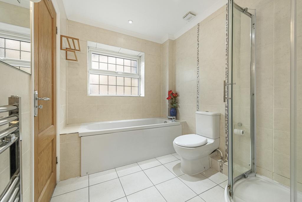 Master ensuite