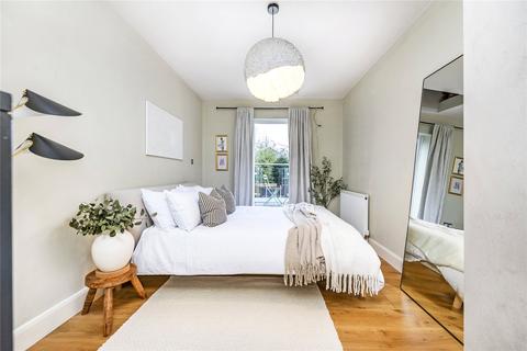 2 bedroom flat for sale - Rondu Road, Cricklewood, NW2