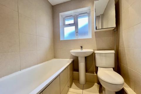 undefined, Lloyd Court, Pinner HA5