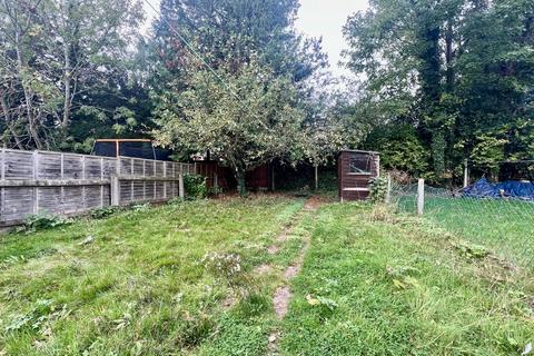 2 bedroom maisonette to rent, Lloyd Court, Pinner HA5
