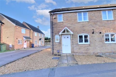 3 bedroom end of terrace house to rent - Fairbairn Way, Chatteris